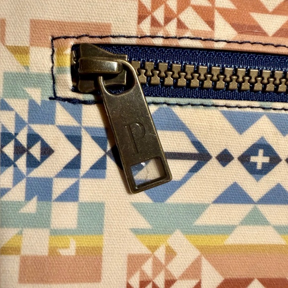 Pendleton Geometric Pattern Laptop Pouch - Picture 5 of 8